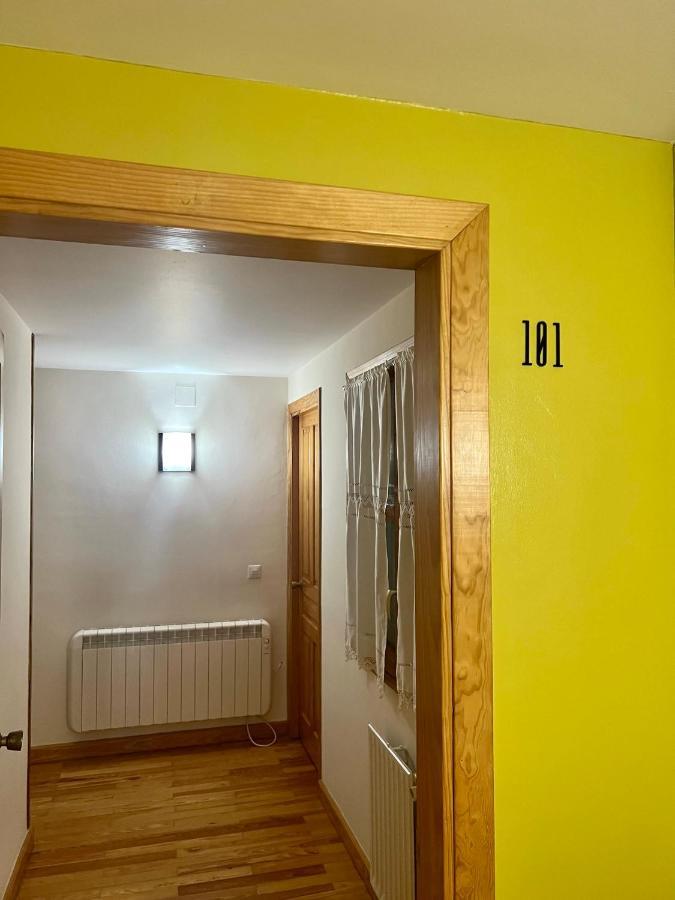 Hotel Eriste Luaran gambar