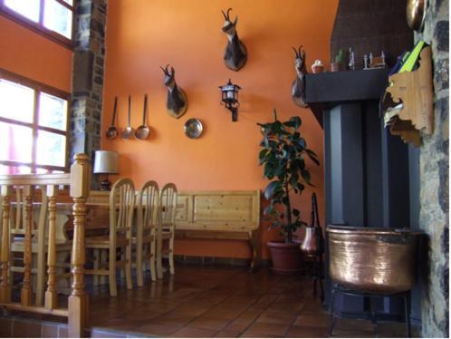 Hotel Eriste Luaran gambar